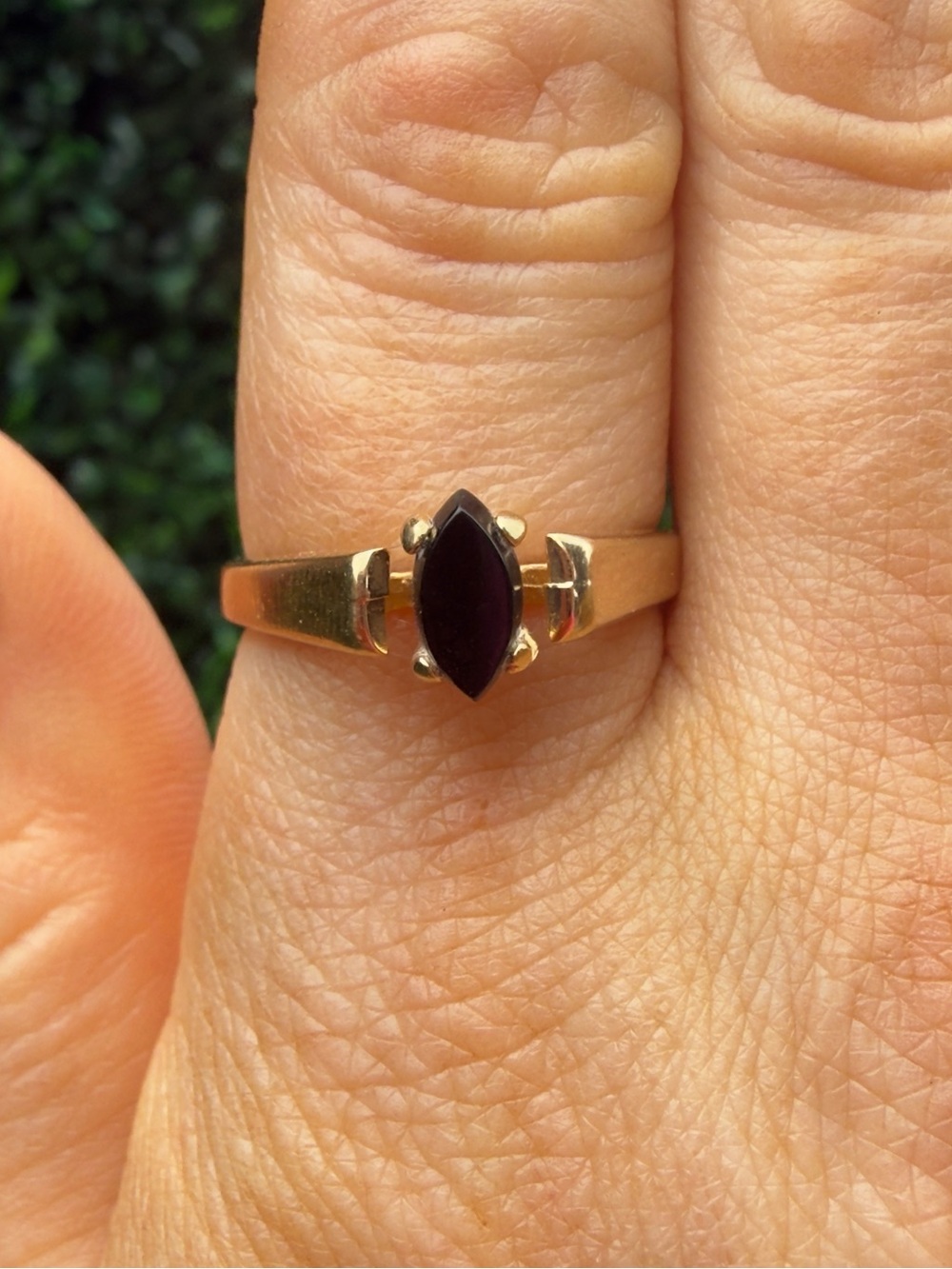 Vintage Black Marquise Stone Ring 18K HGE - Size 8